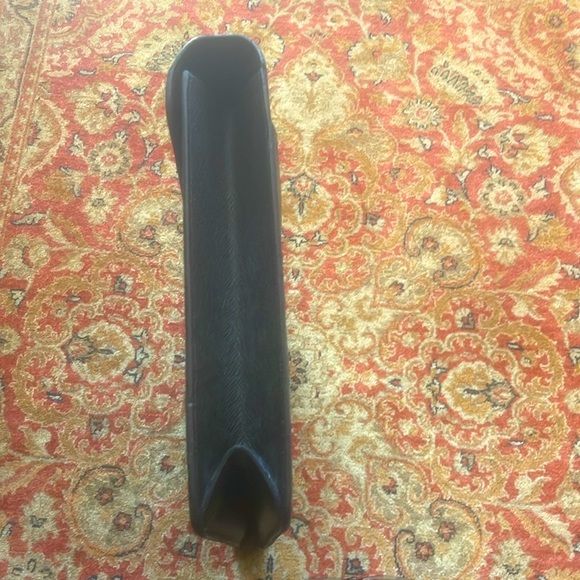 Valentino Black Leather unisex briefcase/laptop carrier. - Picture 7 of 8